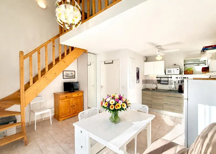 L'instant Douceur, 2 Pers, Piscine A Calvisson